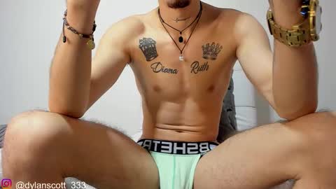 dylanscott_106 online show from September 14, 6:54 pm