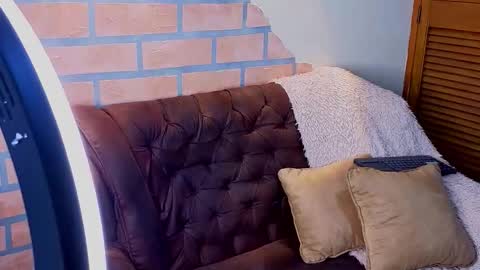 D Y L A N online show from March 22, 8:30 am