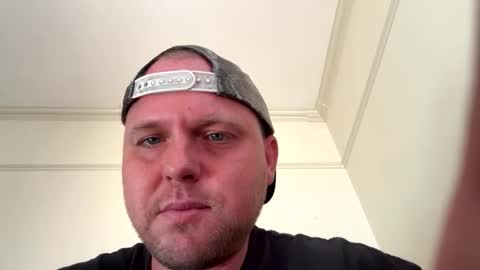 eaglebabyyy online show from October 18, 6:46 pm