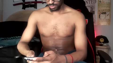 TWITTER   INSTAGRAM    easybreezy20   ONLINE 1230 AM TO 7AM online show from January 9, 7:46 am