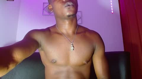 Snapshot of ebonny_stallion chatting on December 13, 1:33 pm Chris Palaz online show from December 13, 1:33 pm