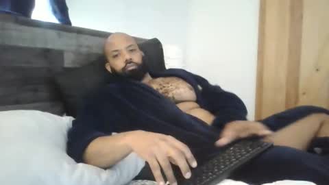 eddiejonez online show from April 13, 1:45 pm