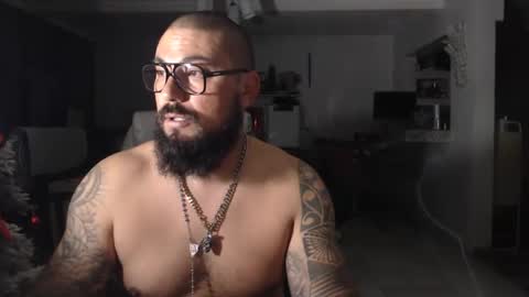 edgarram83 online show from December 11, 7:10 am