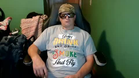 edwardaims_2please online show from July 17, 3:57 am