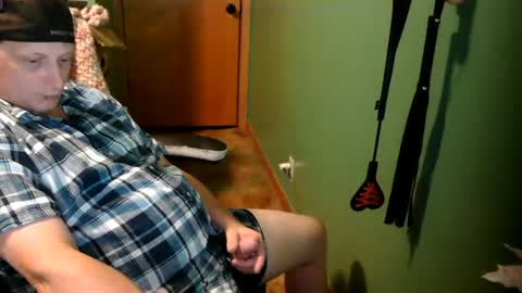 edwardaims_2please online show from July 19, 4:18 am
