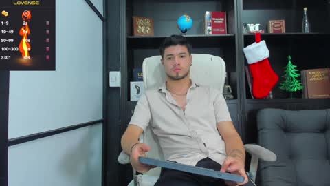 Edward Ross online show from December 18, 8:14 pm