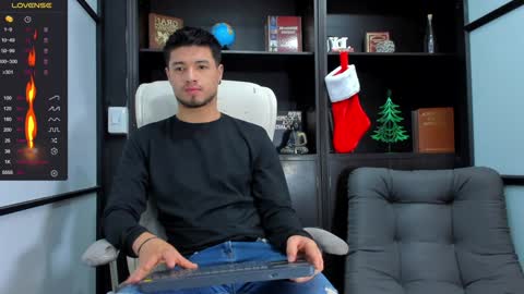 Edward Ross online show from December 17, 8:32 pm