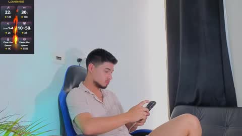 Edward Ross online show from December 20, 8:49 pm