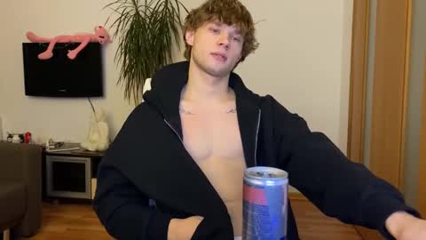 Eitan online show from January 6, 1:52 pm