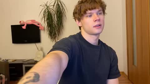 Eitan online show from February 11, 3:18 pm