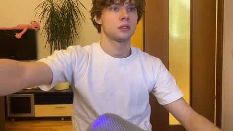 Eitan online show from January 18, 7:15 pm