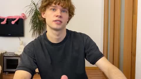 Eitan online show from January 3, 9:04 am