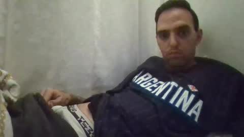 eli online show from November 26, 8:45 pm