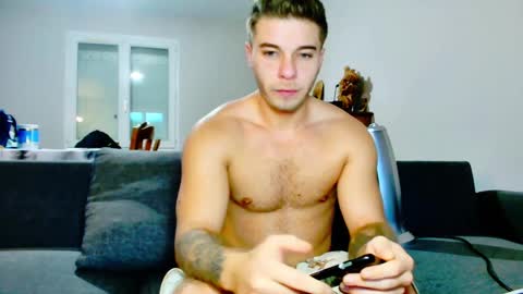 elkafit28 online show from December 11, 8:05 am