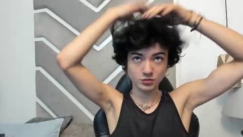 elliotvolkov online show from July 13, 3:03 pm