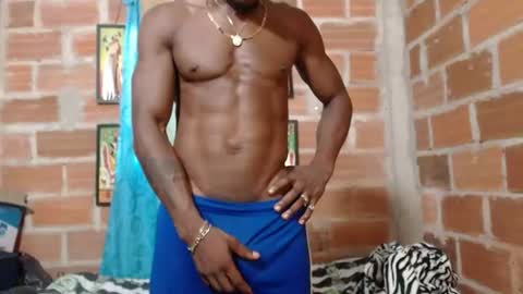 elmiltonnjakee online show from June 22, 6:01 pm