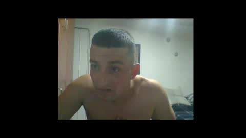 elrolillo11 online show from April 9, 4:32 am