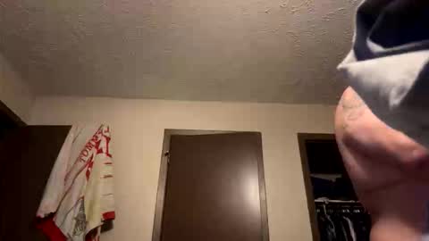 Colombian Scorpi online show from November 17, 6:22 pm