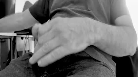 Elvis online show from March 1, 7:02 pm