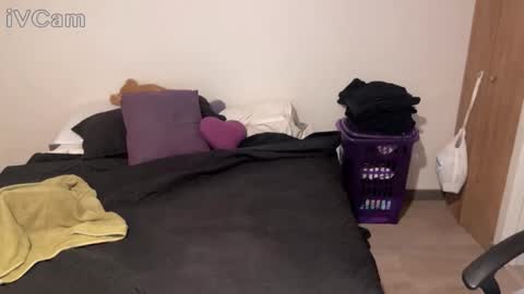 emanuell___ online show from March 26, 12:04 am