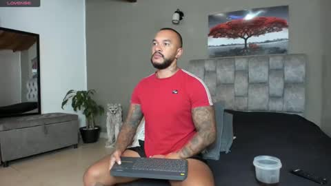 Snapshot of emanuelspencer chatting on January 25, 4:13 pm emanuelspencer online show from January 25, 4:13 pm