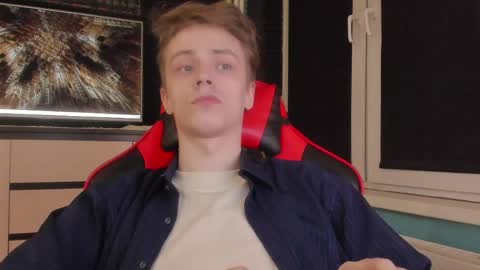 Enker online show from April 1, 6:16 pm