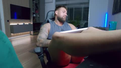 Erik online show from March 5, 9:22 pm