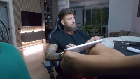 Erik online show from January 7, 6:35 pm