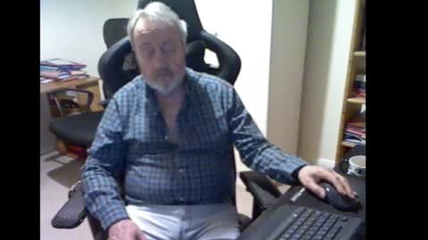 erasmus_d online show from February 27, 6:51 pm