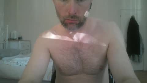 Snapshot of eric334418 chatting on March 3, 8:56 am eric334418 online show from March 3, 8:56 am