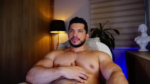 Snapshot of erick_thompson chatting on September 15, 10:00 pm Erick Thompson online show from September 15, 10:00 pm