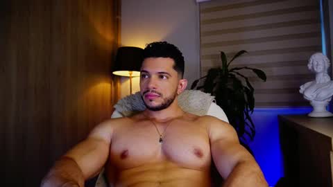 Snapshot of erick_thompson chatting on September 22, 9:14 pm Erick Thompson online show from September 22, 9:14 pm