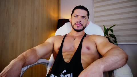 Snapshot of erick_thompson chatting on December 19, 10:53 pm Erick Thompson online show from December 19, 10:53 pm