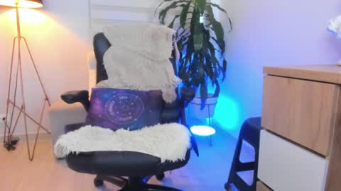Erick Thompson online show from May 30, 8:42 pm