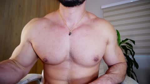Snapshot of erick_thompson chatting on January 11, 6:12 pm Erick Thompson online show from January 11, 6:12 pm