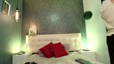   online show from March 5, 3:41 am