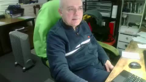 ernello online show from December 5, 5:25 am