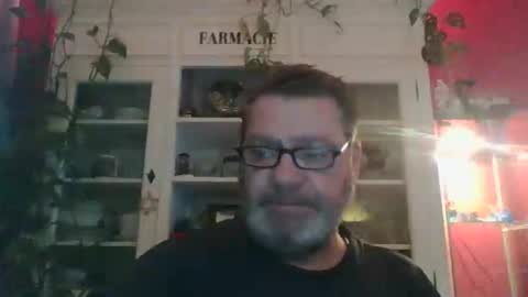 Erwins room welcome sound on online show from January 9, 9:16 pm