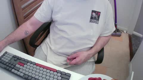 Morph online show from April 5, 8:38 pm