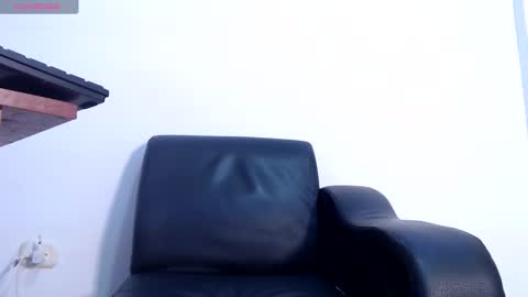 Esteban Fernandez online show from October 22, 4:05 am