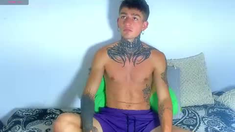 Esteban independent model online show from June 18, 11:43 pm