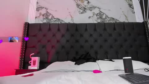 ethaancox online show from March 1, 9:36 pm