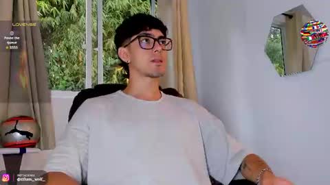 etham_wolf1 online show from July 3, 6:01 pm