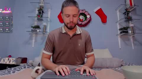 ADAM TAYLOR  ETHAN CAMBAL INDEPENDENT MODELS online show from December 16, 11:34 pm