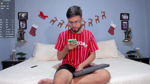 ADAM TAYLOR  ETHAN CAMBAL INDEPENDENT MODELS online show from December 13, 9:09 pm