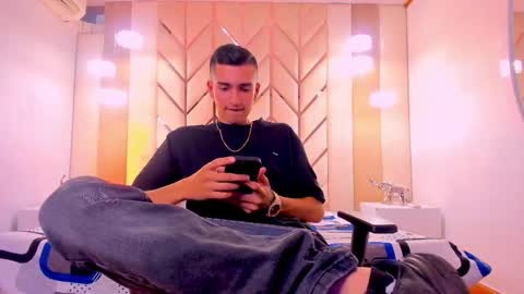 Ethan online show from February 6, 8:17 pm