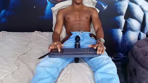 Snapshot of ethan_fox11 chatting on February 10, 2:05 pm King Ethan online show from February 10, 2:05 pm
