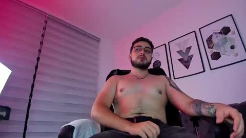 ethan_greacee online show from February 17, 12:15 pm