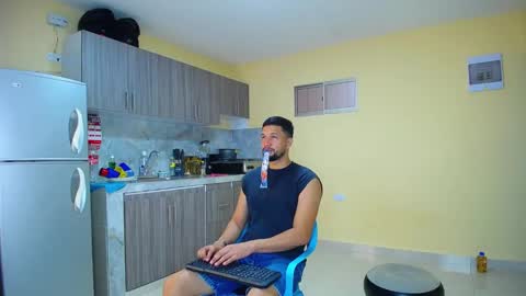 Jose online show from December 15, 12:35 pm