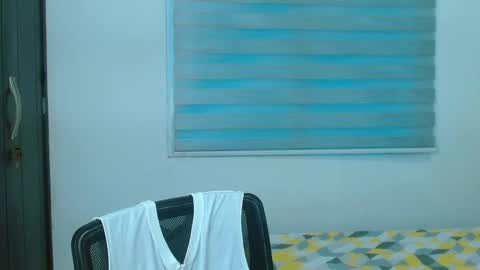 ethan_wright_ online show from November 29, 9:39 pm